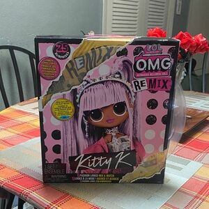 L.O.L. Surprise! OMG Remix Kitty K Doll - Pink and White